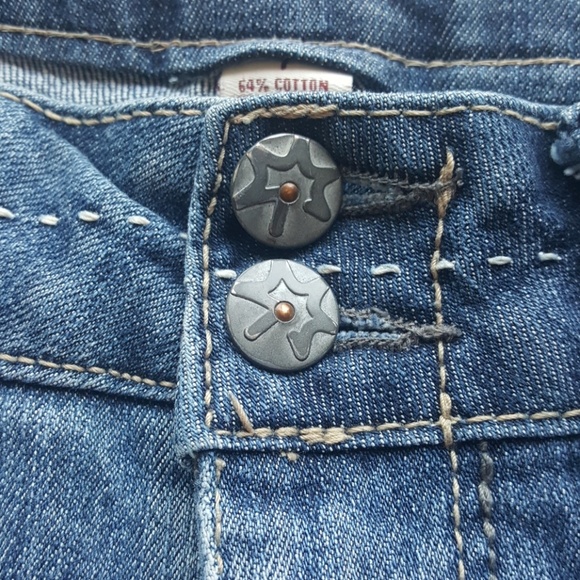 Distressed bleached jeans - Picture 7 of 7